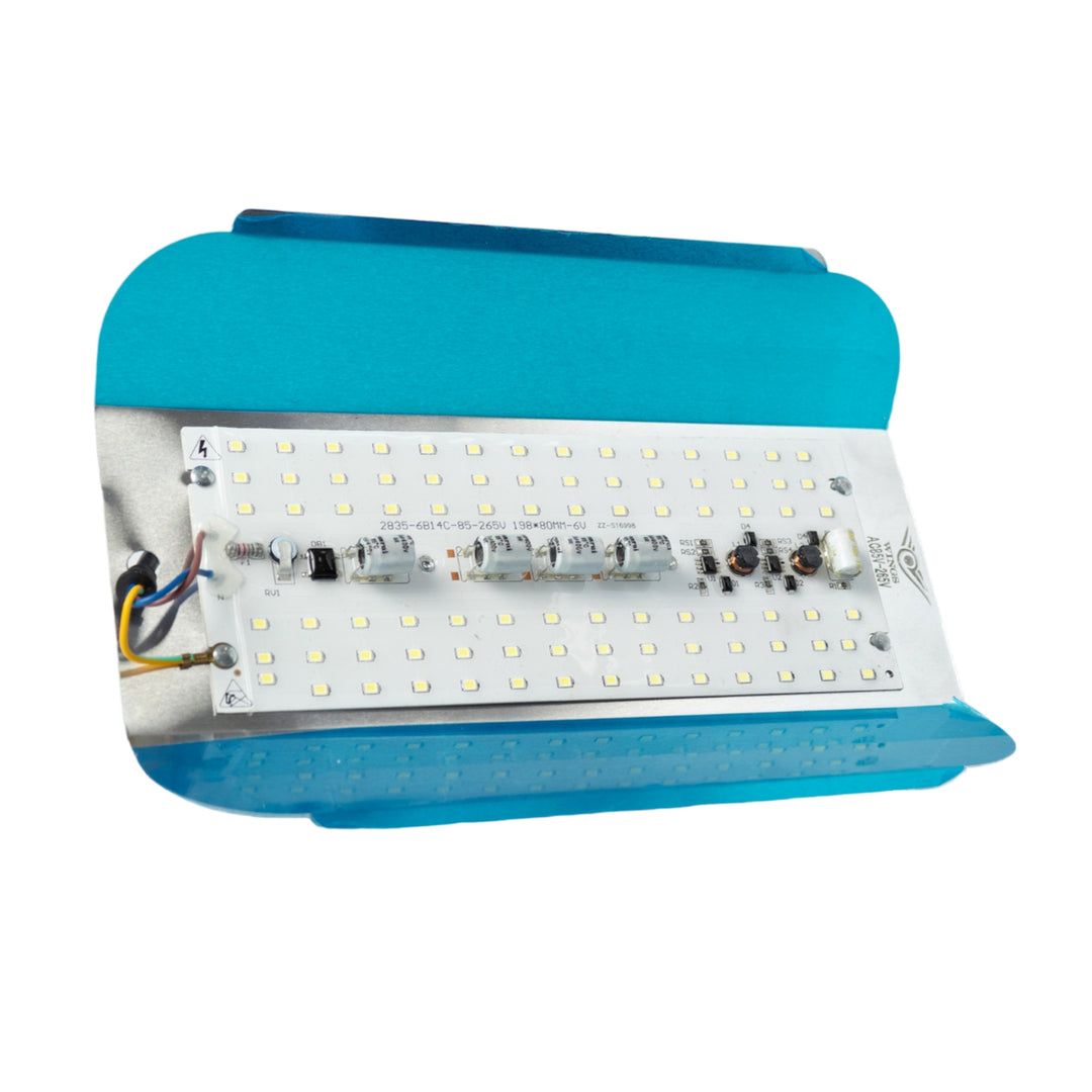 Reflector Led Multivoltaje 100W Liviano Economico Wings